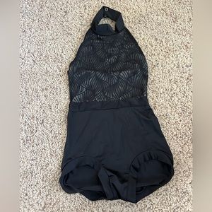 Small Black Halter Leo